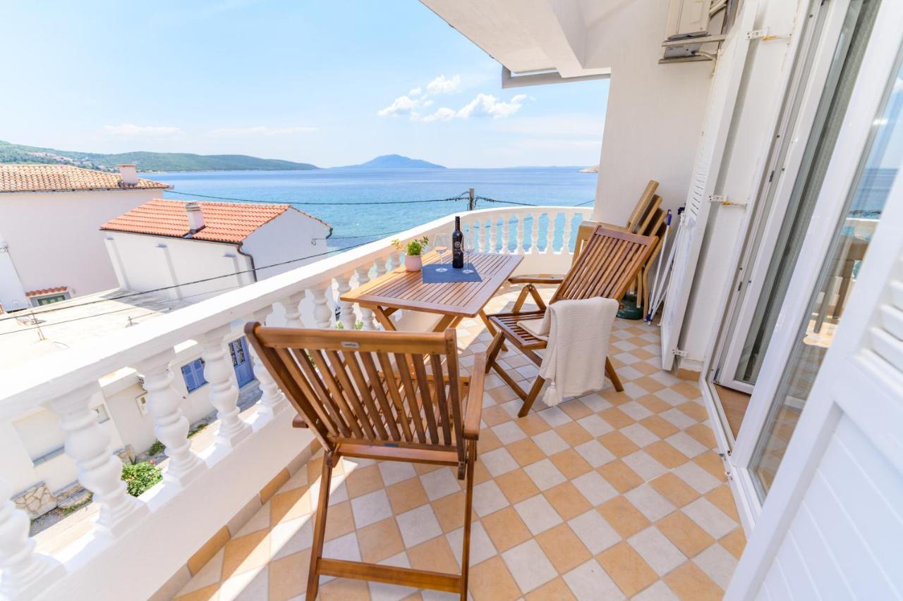 Apartmani Noris Martinšćica Zewnętrze zdjęcie