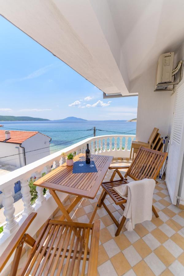 Apartmani Noris Martinšćica Zewnętrze zdjęcie